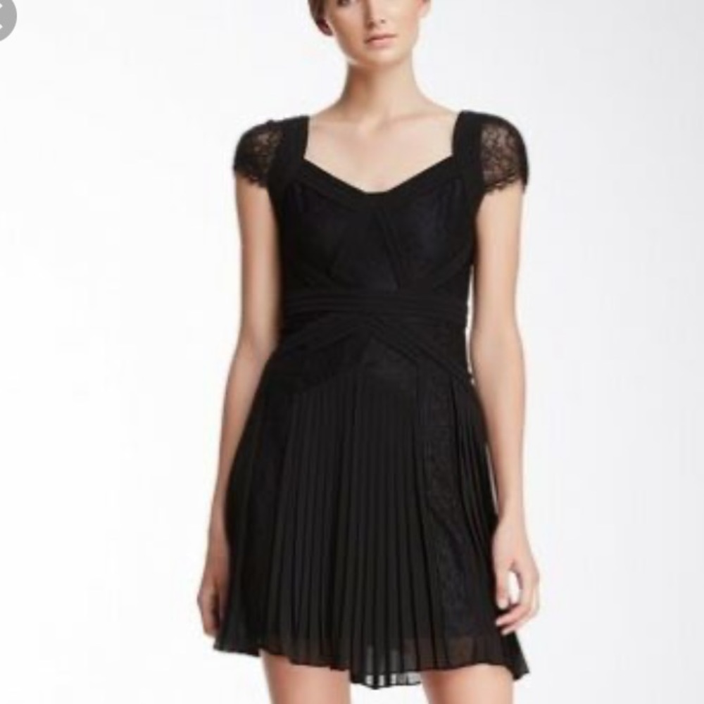 ISO BCBG ARIS DRESS SIZE 0 IN BLACK
